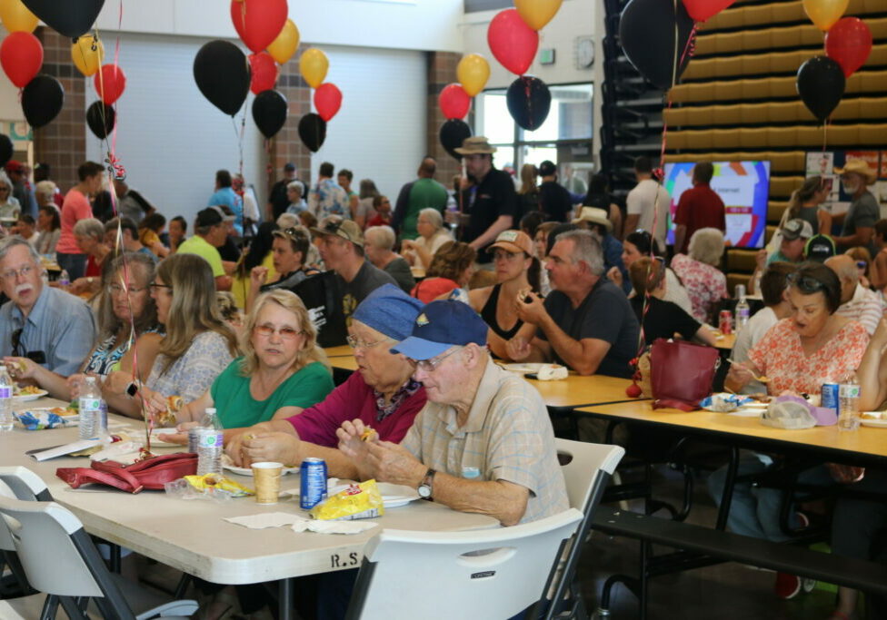 Benton REA members eat lunch at the 85th annual meeting.
